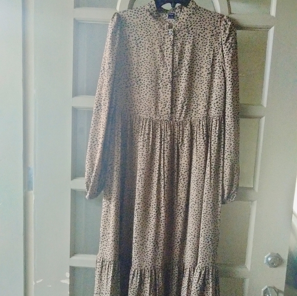 Midi length dress - Picture 7 of 7